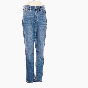 Vintage Calvin Klein Women’s Cropped Low-Rise Light-Medium Wash Jean, Size: 6